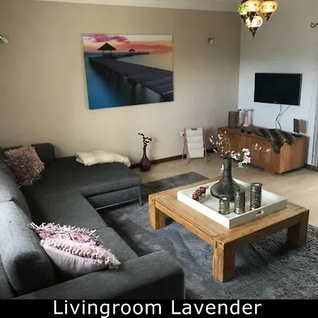 Cegonha Powered By Cegonha Resort- Private Swimming Pool & Air Con فيلة